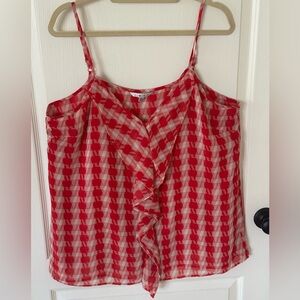 Pink and white houndstooth pattern tank